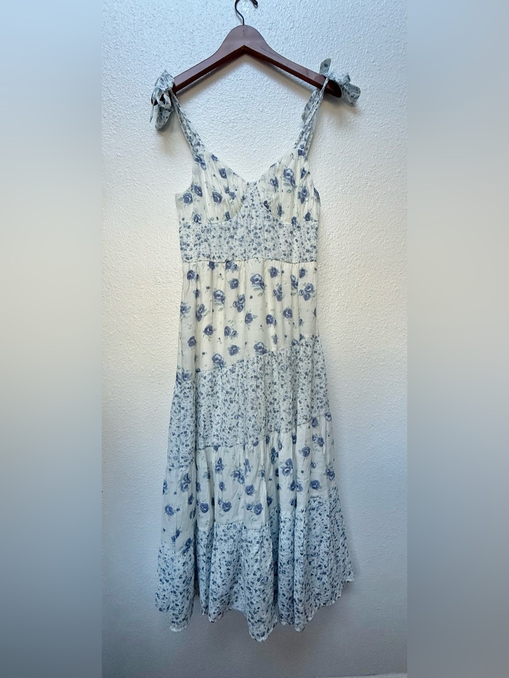 Trixxi Blue and White Floral Tie-Shoulder Midi Dress